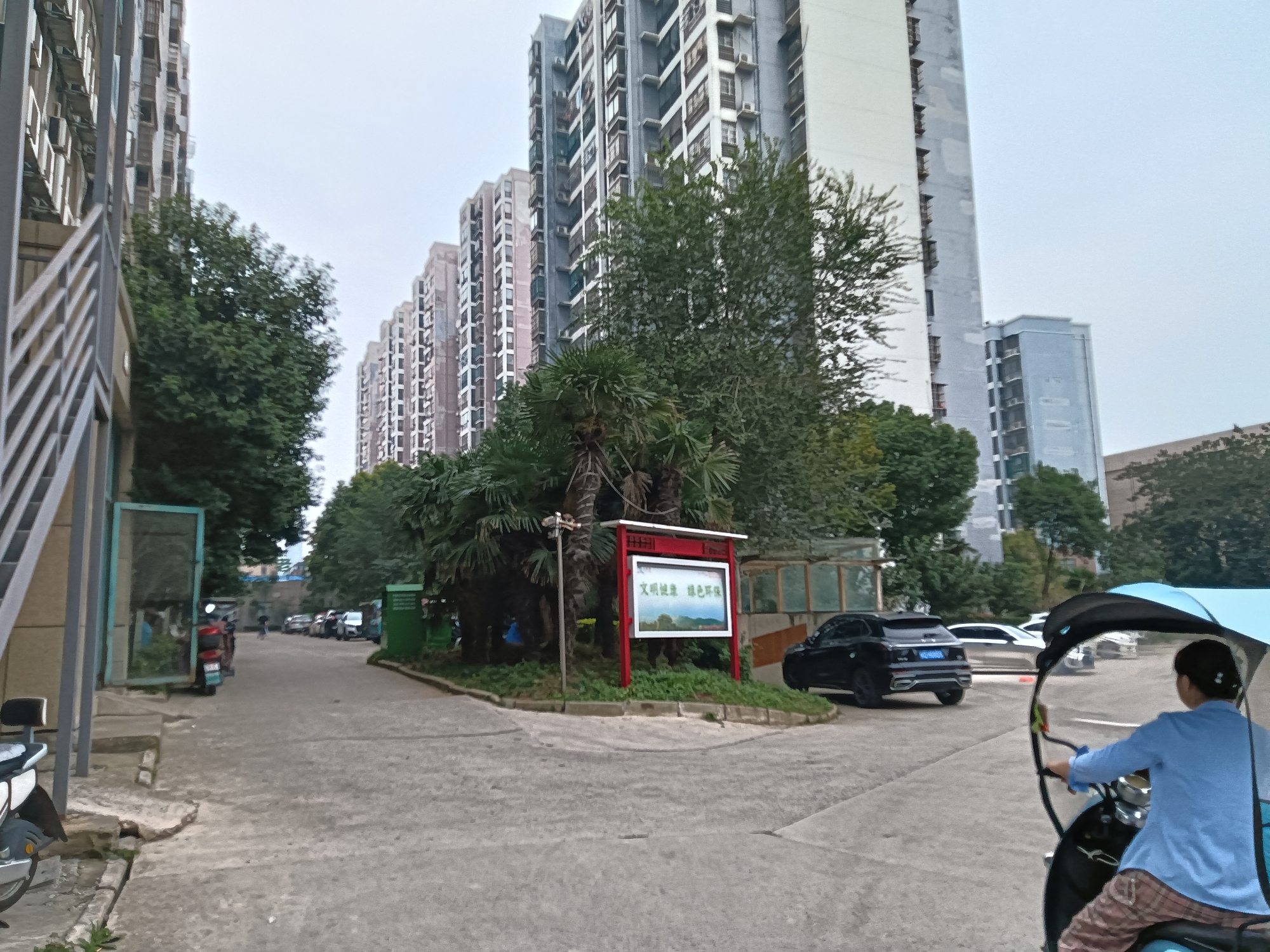 小区环境优美    购物便捷    独家房源_10