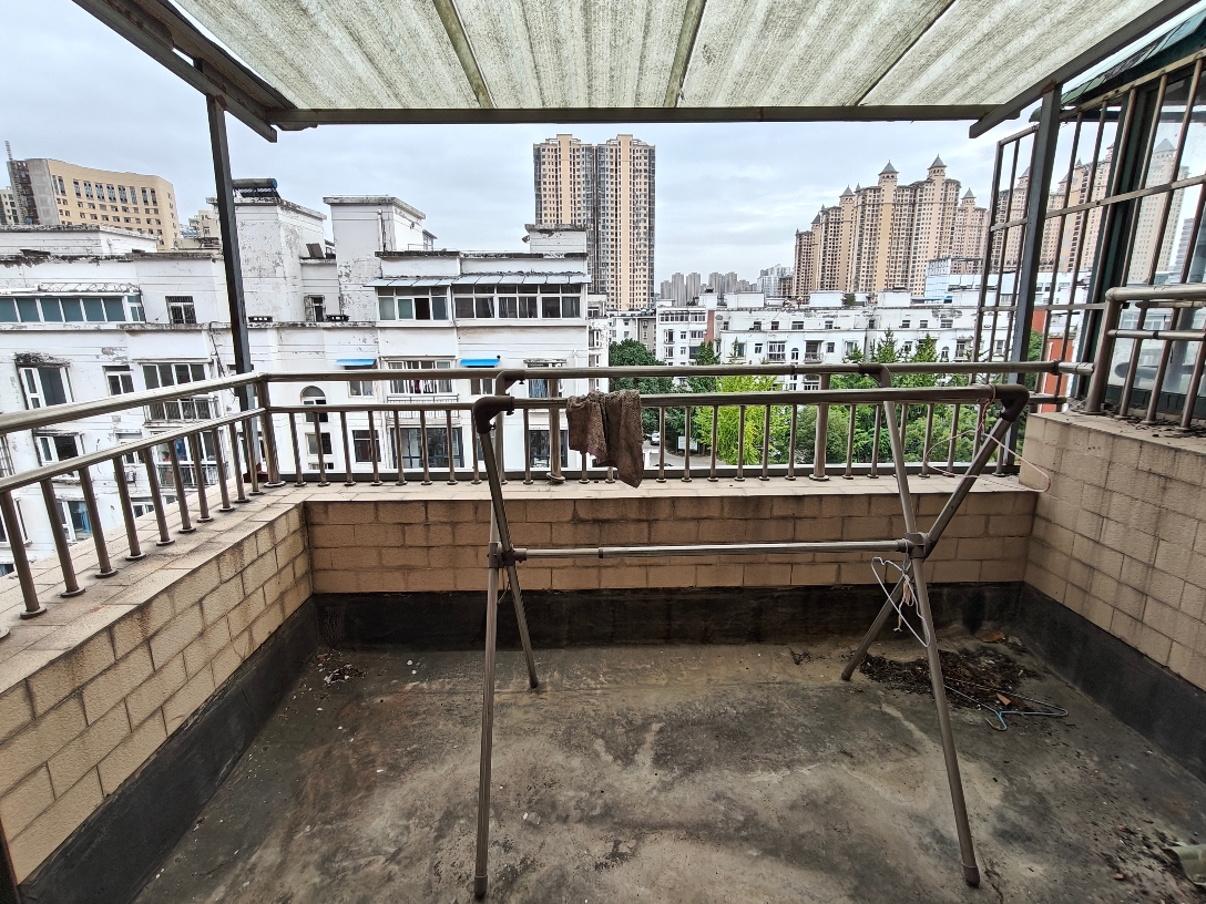 香格里拉 多层六楼 带露台_19