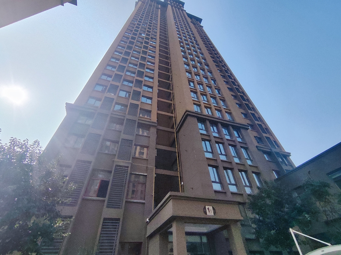 瀚城四期 毛坯三房 楼层好采光好 有证_11