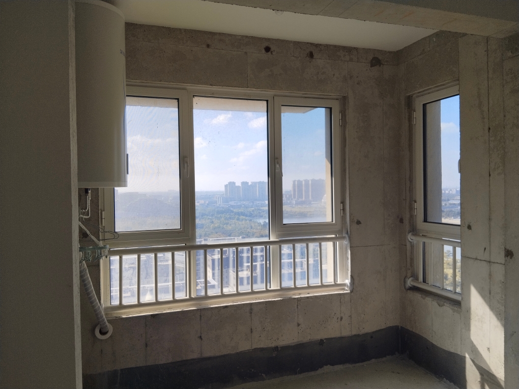 中电科八号院 毛坯三室二厅观湖房 诚心出售_7