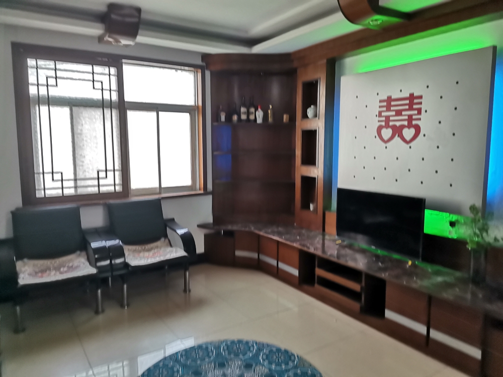 百花园国土局家属楼普装3室出租 生活必需品齐全 拎包入住_2