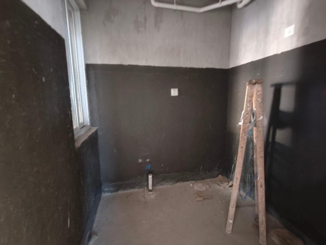 英伦联邦三室两厅学区毛坯房出售_10