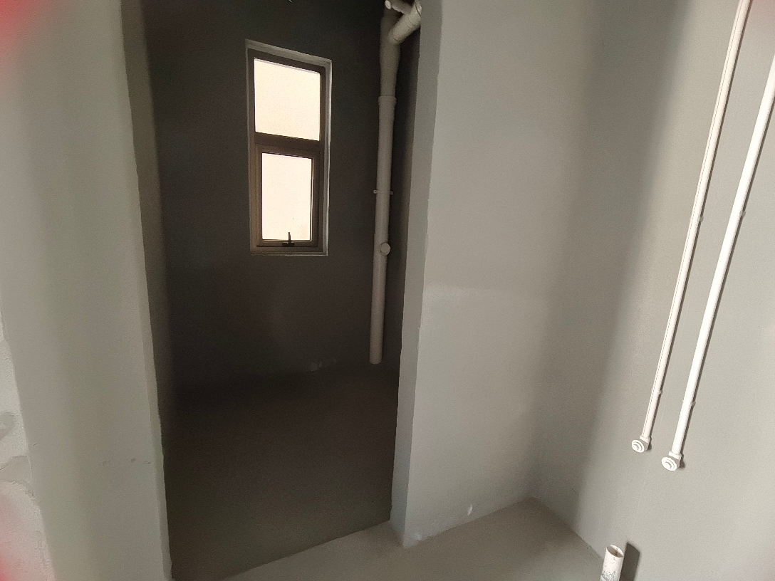 新城区 环球 港一期三室二厅二卫毛坯出售_10