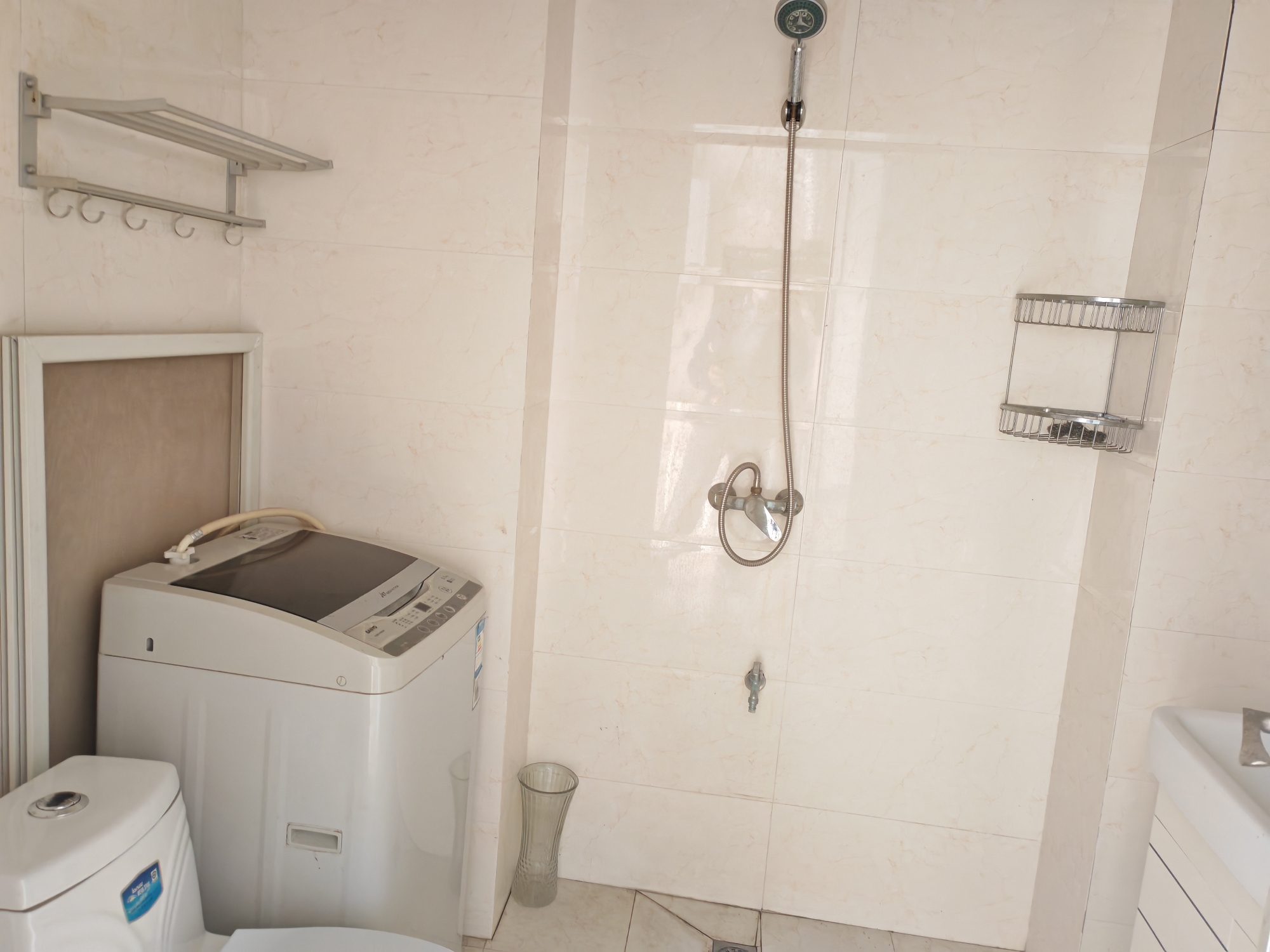 龙湖中心简装公寓45平1室1厅低价急租 _10