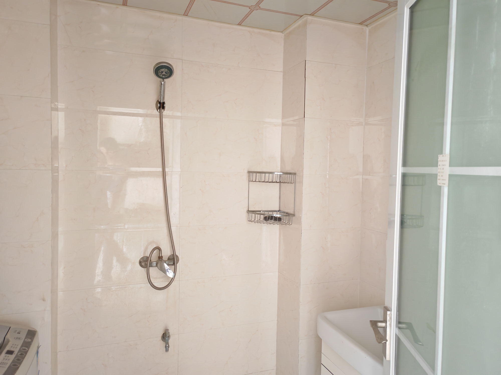 龙湖中心简装公寓45平1室1厅低价急租 _11