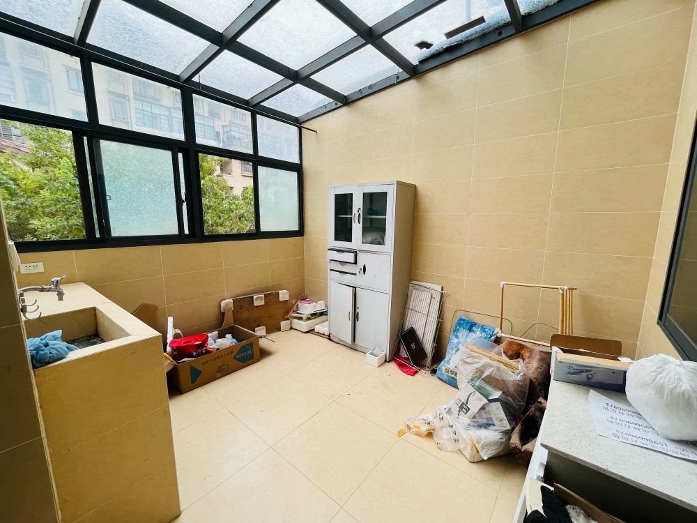 滟澜山 精装三室两厅 家具家电齐全 诚心出租_10