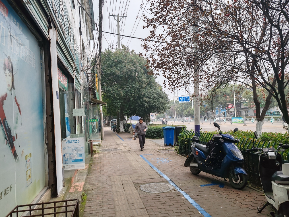 工商局家属楼 70平 两室一厅 满两年 简装好房_13