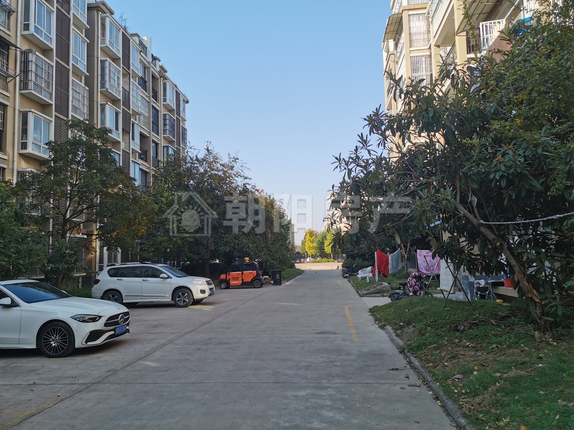 西门外西湖花园C区楼梯房没有房产证纯毛坯房出售。_8