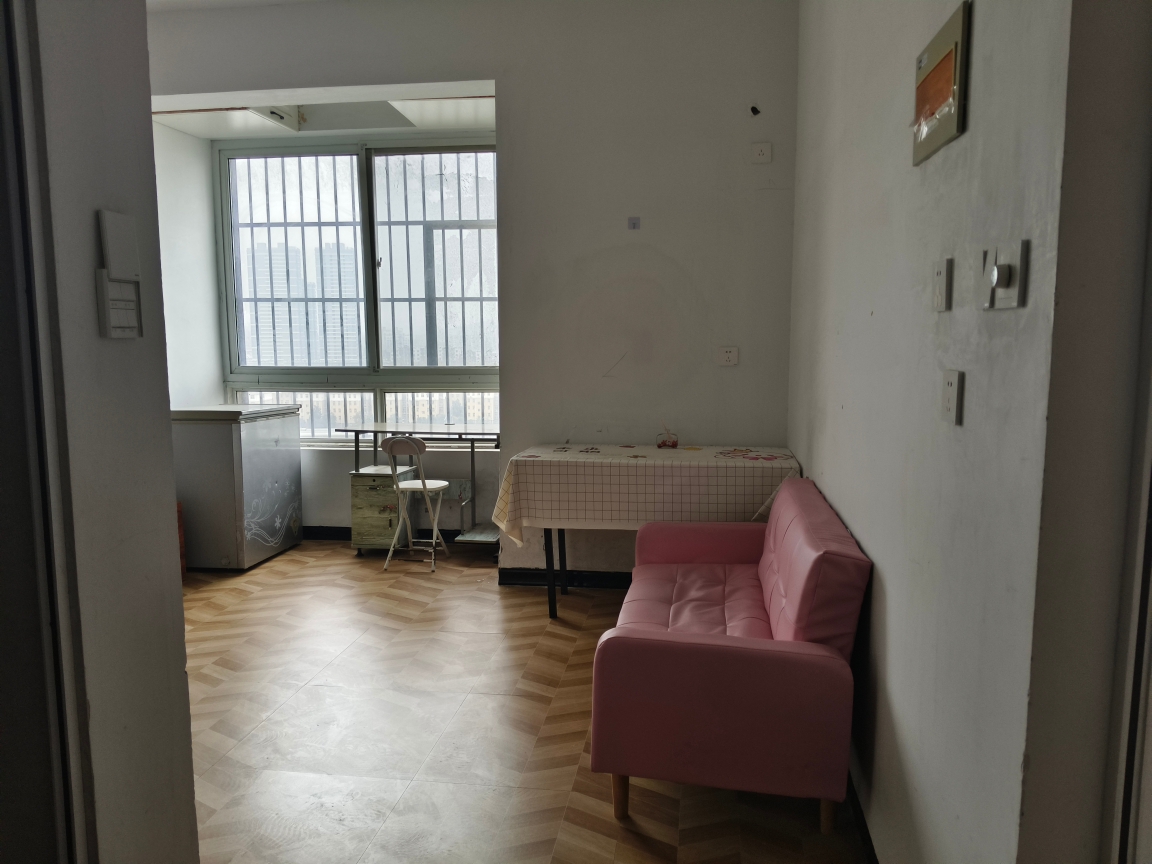 宏学雅居普装公寓出售_2