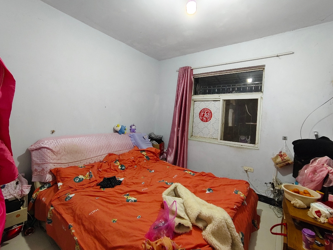 中央花园点赞教育附近两室一厅对外出售_2