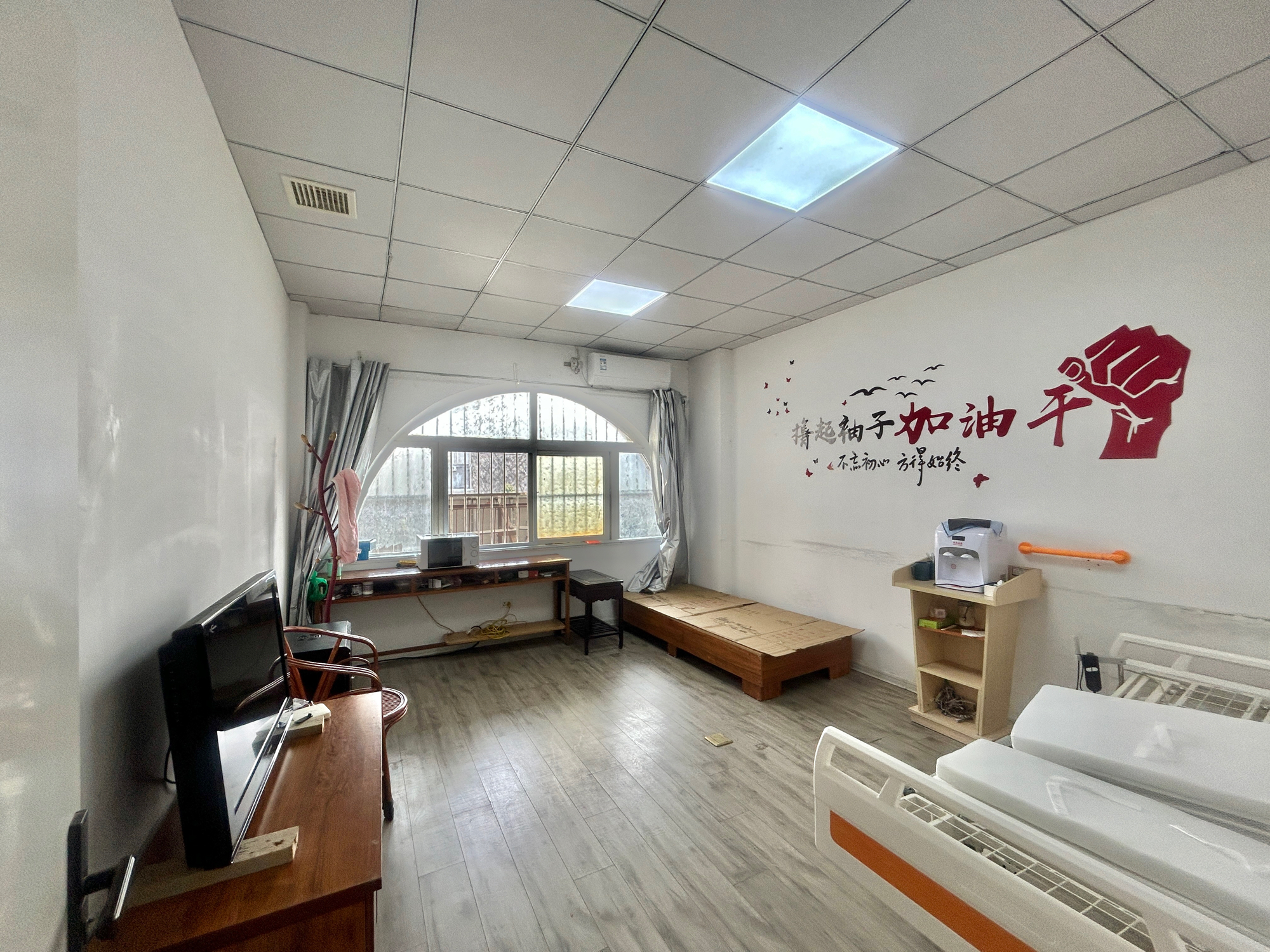 广场北路 信谊楼下烟酒店 门面房对外出售_5