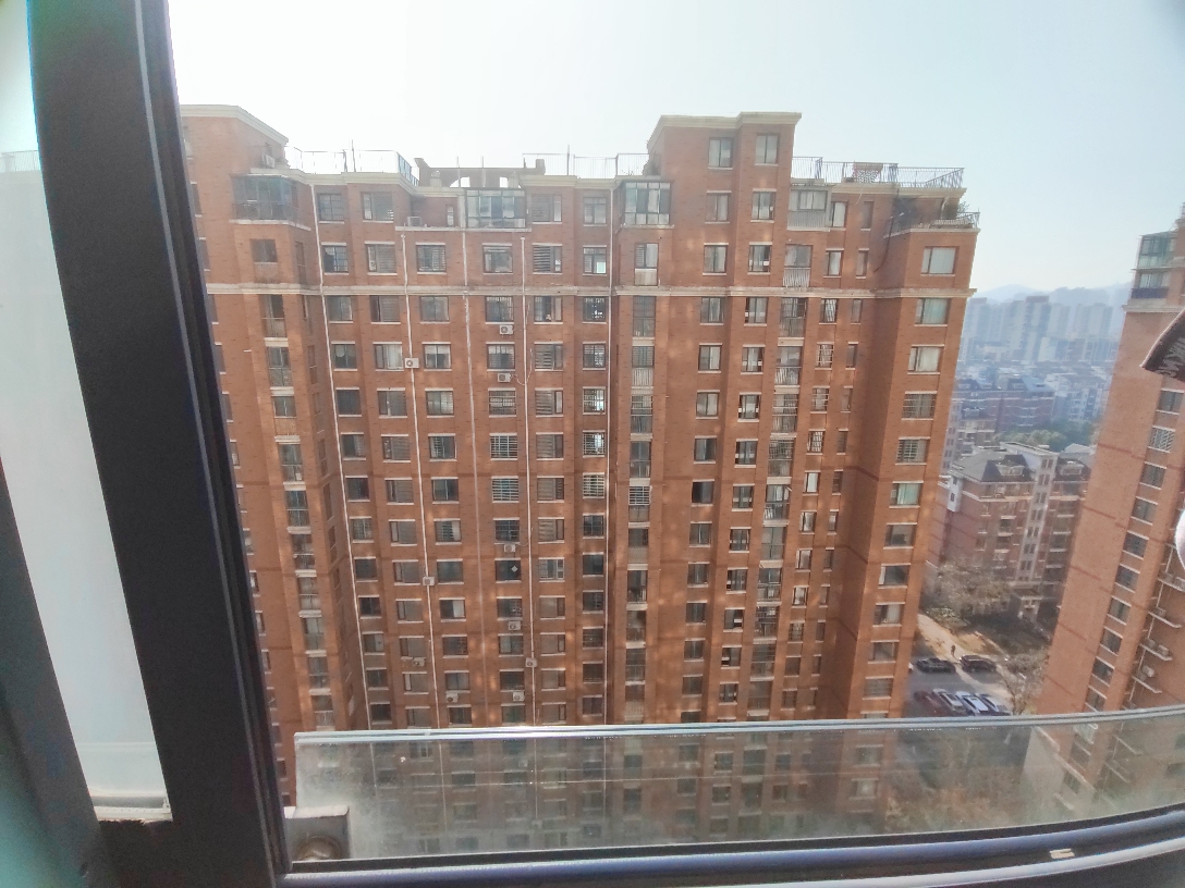 金地国际城A区一室一厅朝南精装出售_10