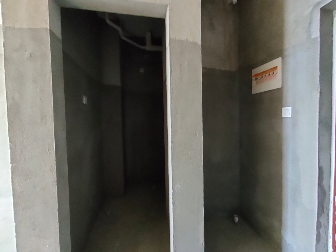 中城建城市国际中心 一室一厅 毛坯 吉房出售_4