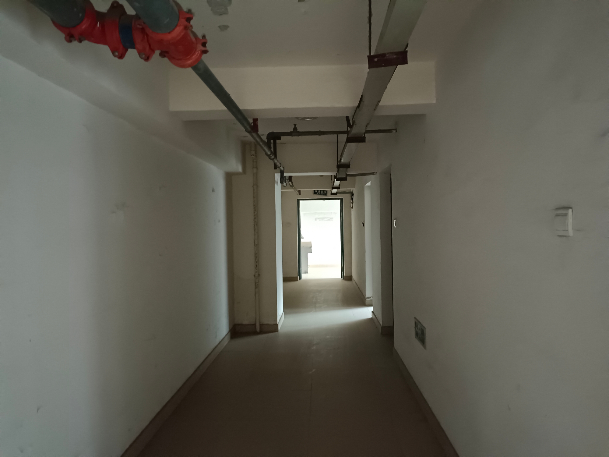 龙湖路一号高档公寓房急售_8
