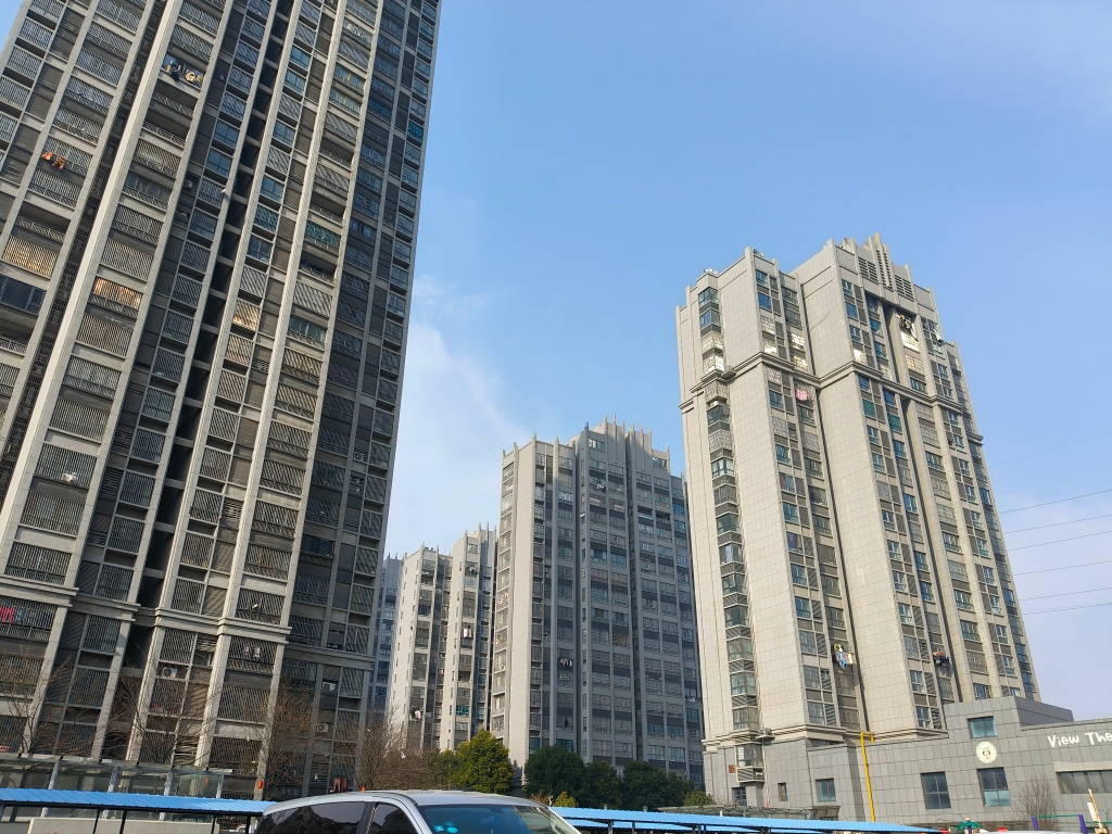 鸿朗阳光城 精装三房 装有中央空调 交通方便 采光无遮挡_8