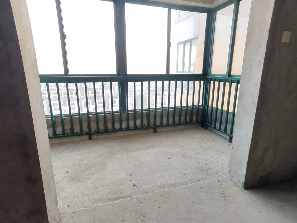 东华鑫城 116平三室两厅 单价仅2400 学区房毛坯_7