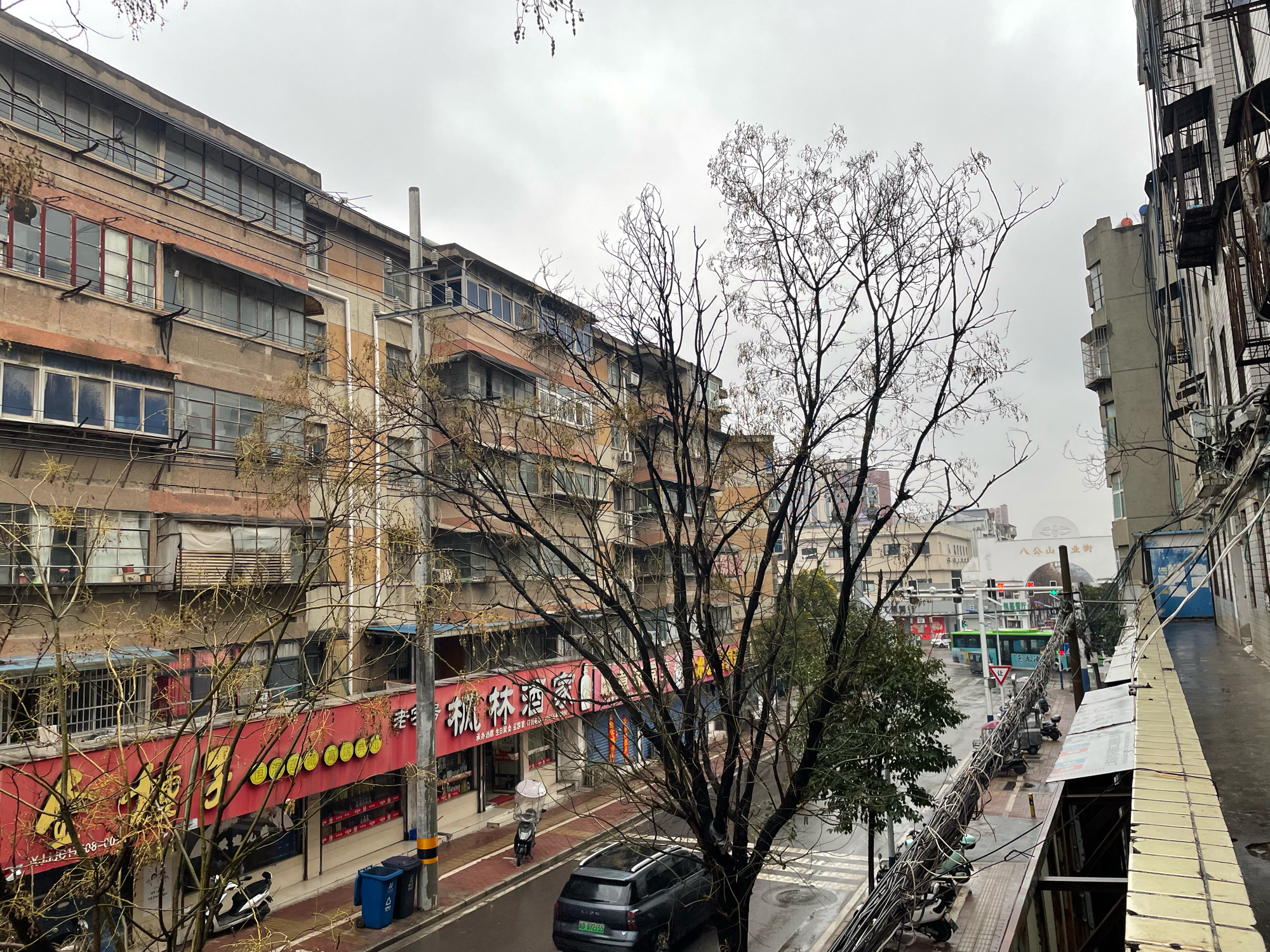 三小育才楼 80平 两室一厅 满两年 交通便利 配套齐全_12