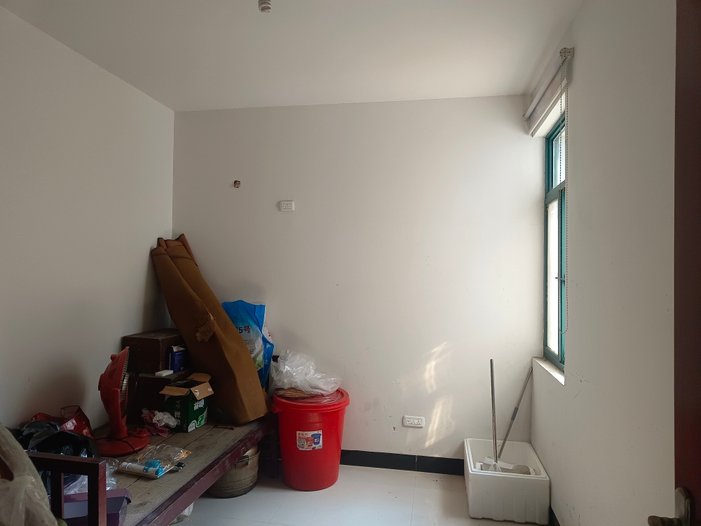 机西小区92平 南向三室 满两年配套全 低楼层好房_2