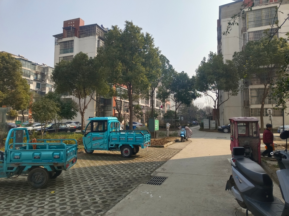 机西小区92平 南向三室 满两年配套全 低楼层好房_8