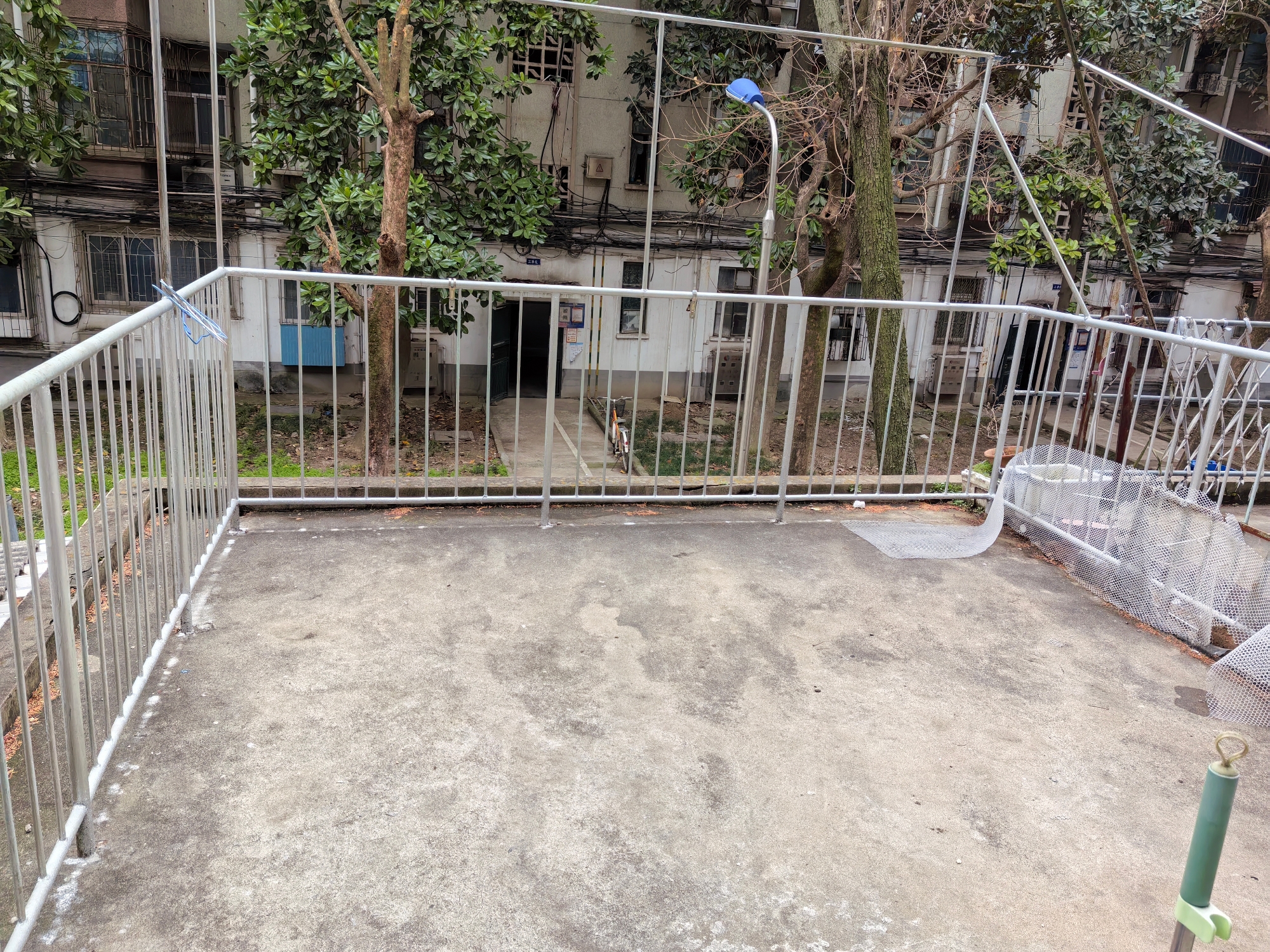 洛河电厂生活区多层二楼简装三室出售_7