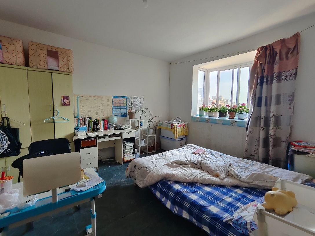 定湖花园 108平 三室两厅 学区房 满两年 交通便利_3