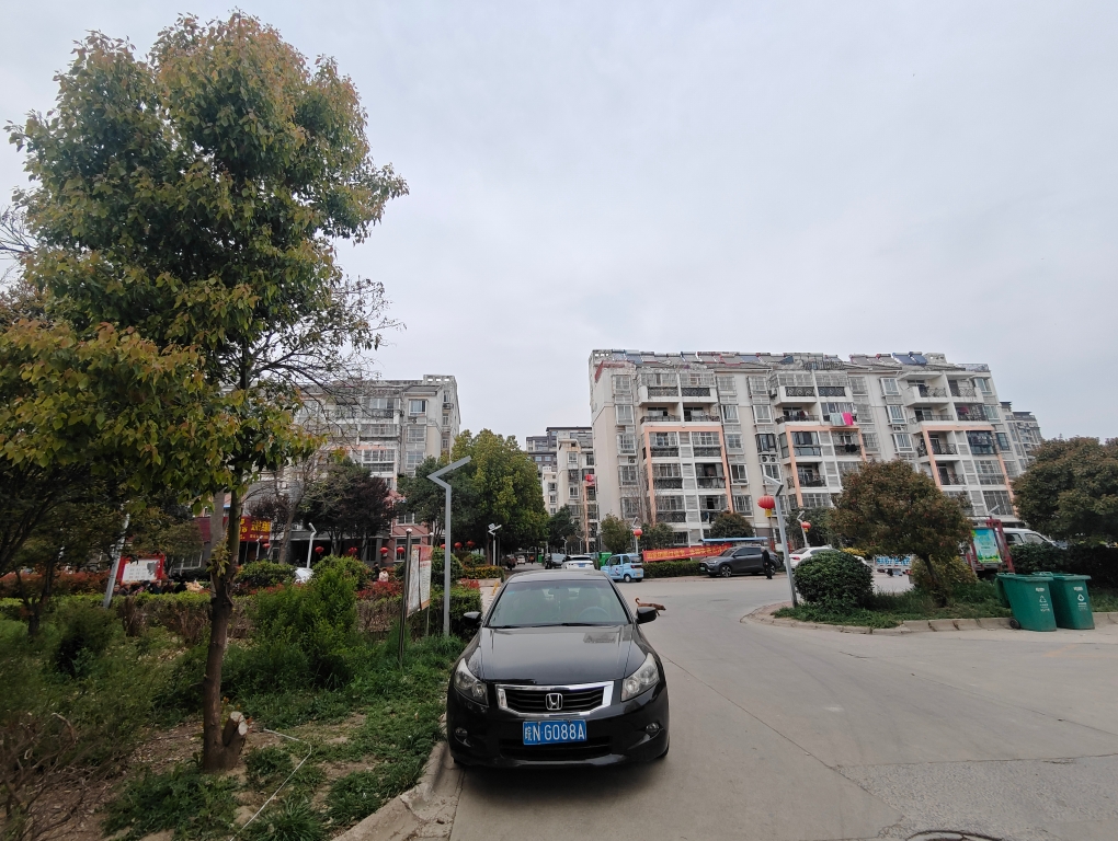 楚都小区一期 147平 南北通透四室 精装满五 学区交通便利_9