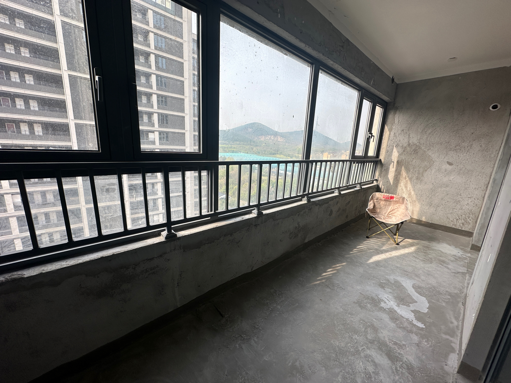 出售三室两厅一厨一卫双阳台_7