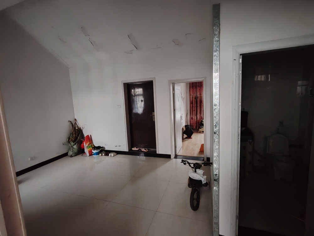 机西小区 六幺七 两室两厅 简装出售 地势好 采光刺眼_25