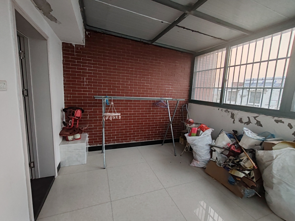 机西小区 六幺七 两室两厅 简装出售 地势好 采光刺眼_24