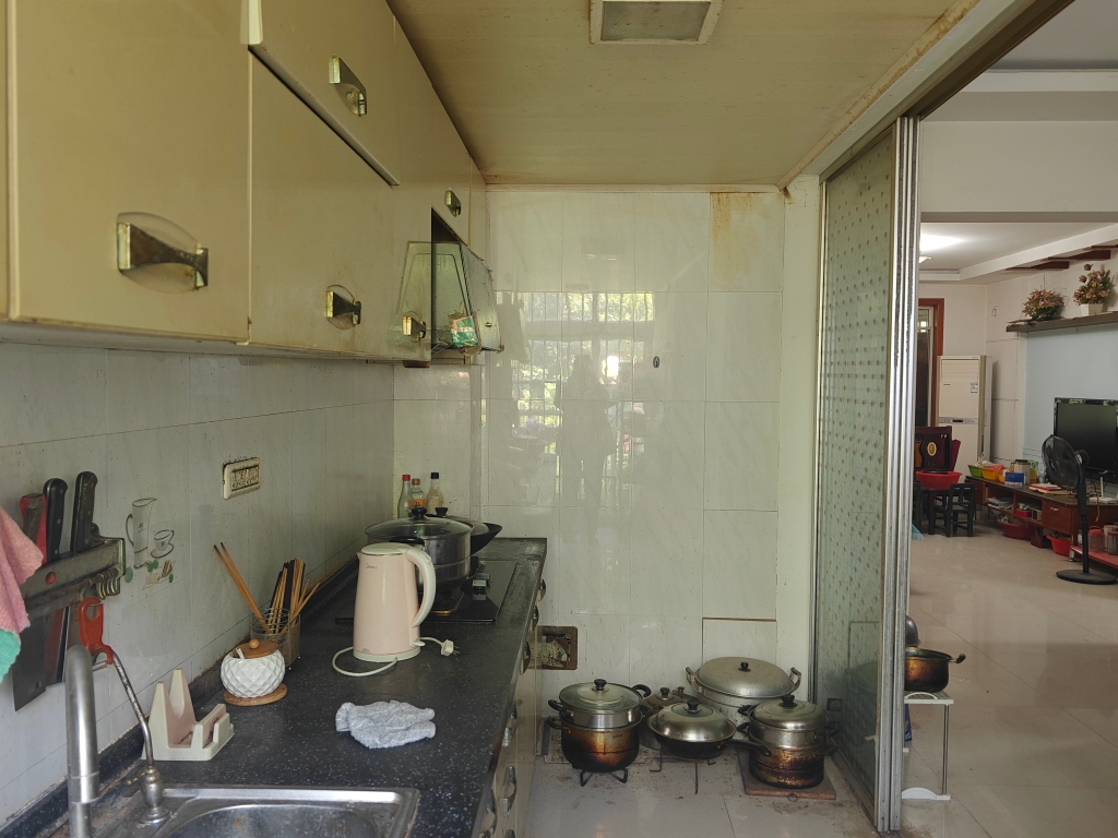 山水居 95平 两室两厅 交通便利 学区房 简装出租_9