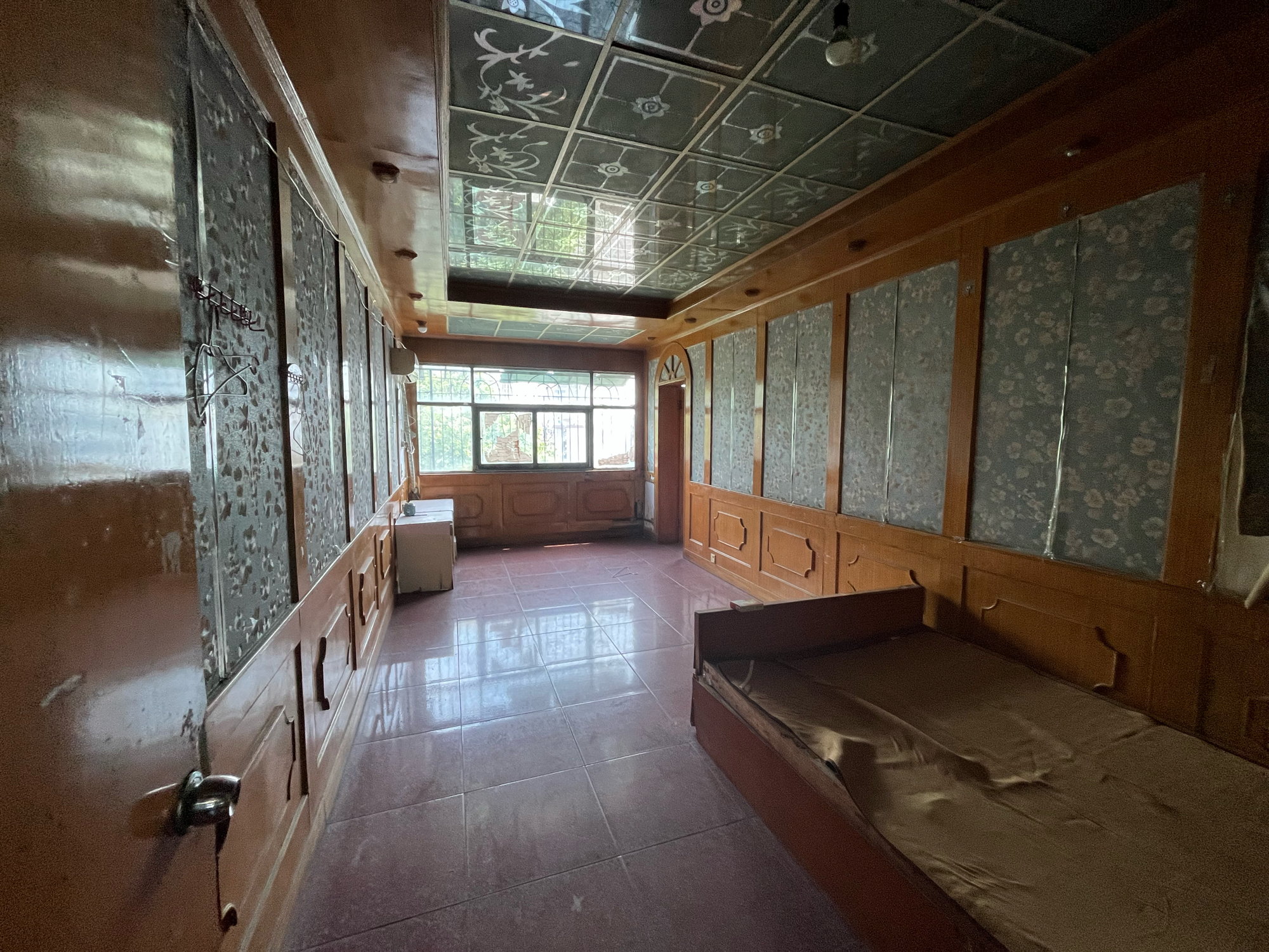 谢运综合楼 108平三室两厅 交通便利学区房 普装出租_4