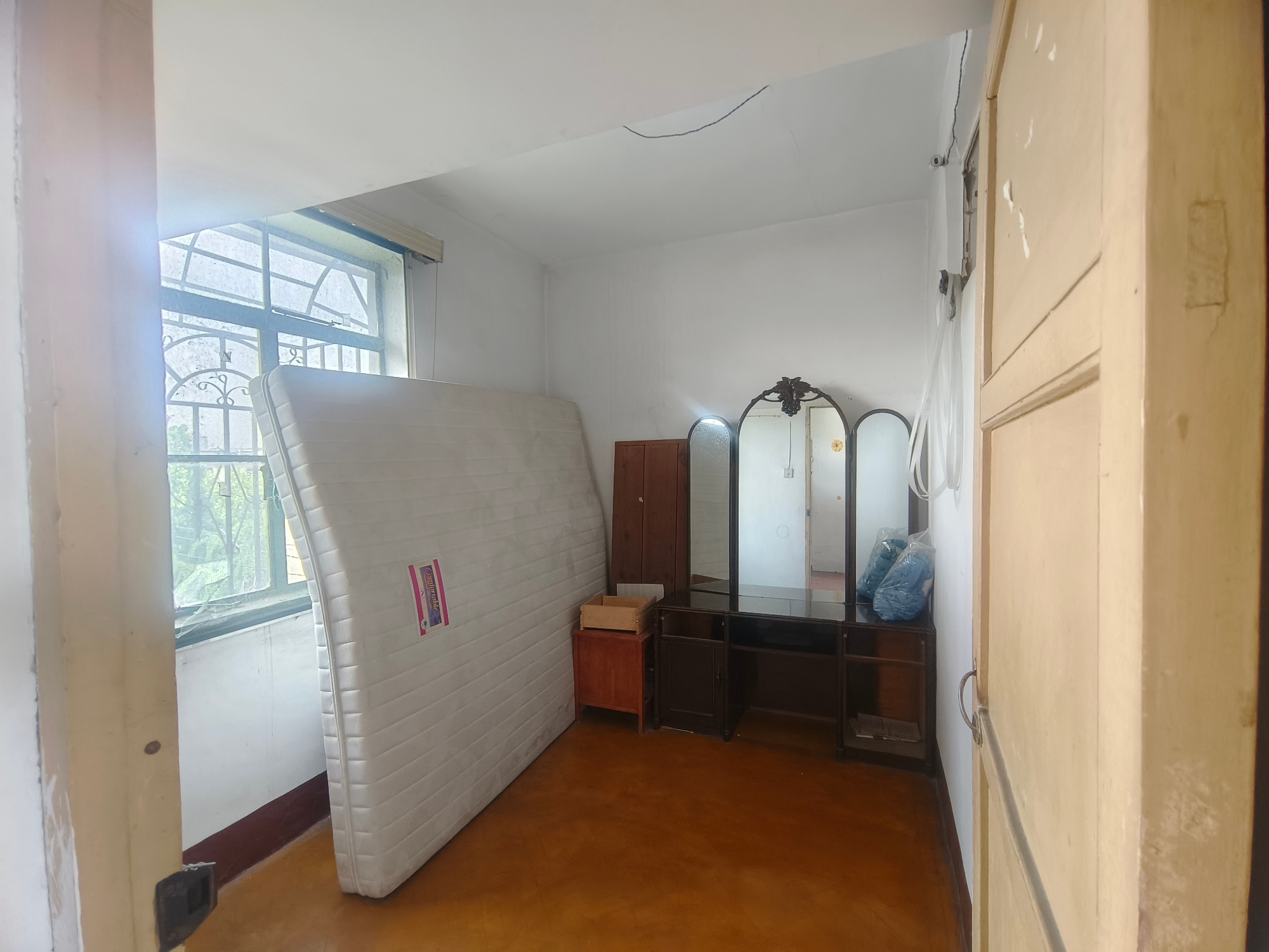 老龙眼水库附近  南岭村 两室简装好房出租_2