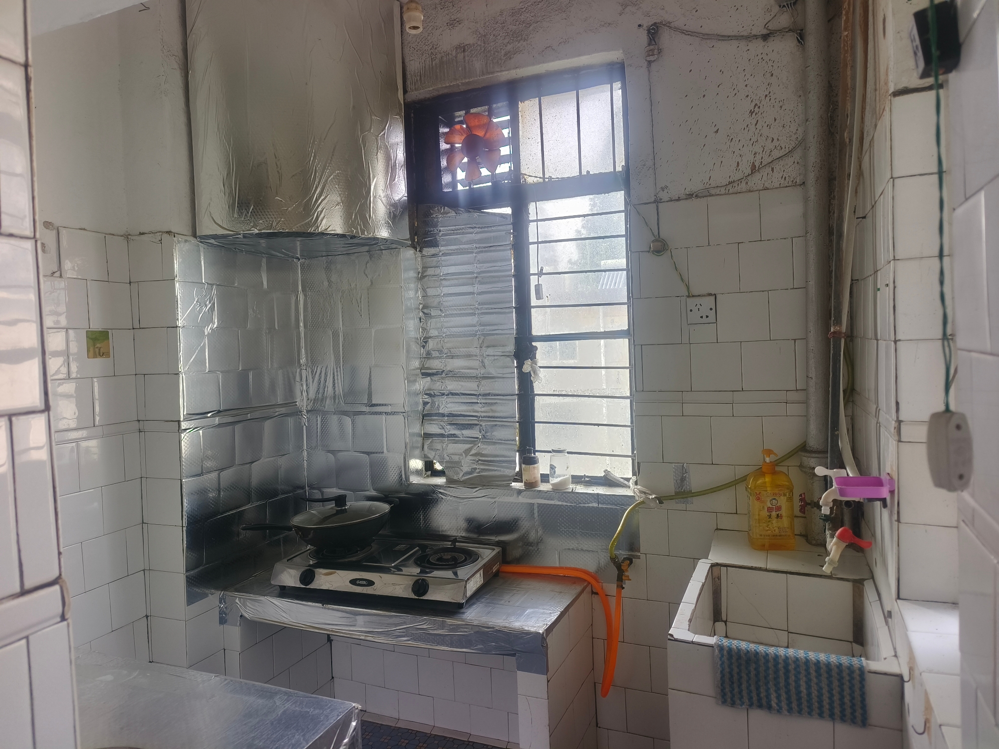老龙眼水库附近  南岭村 两室简装好房出租_5
