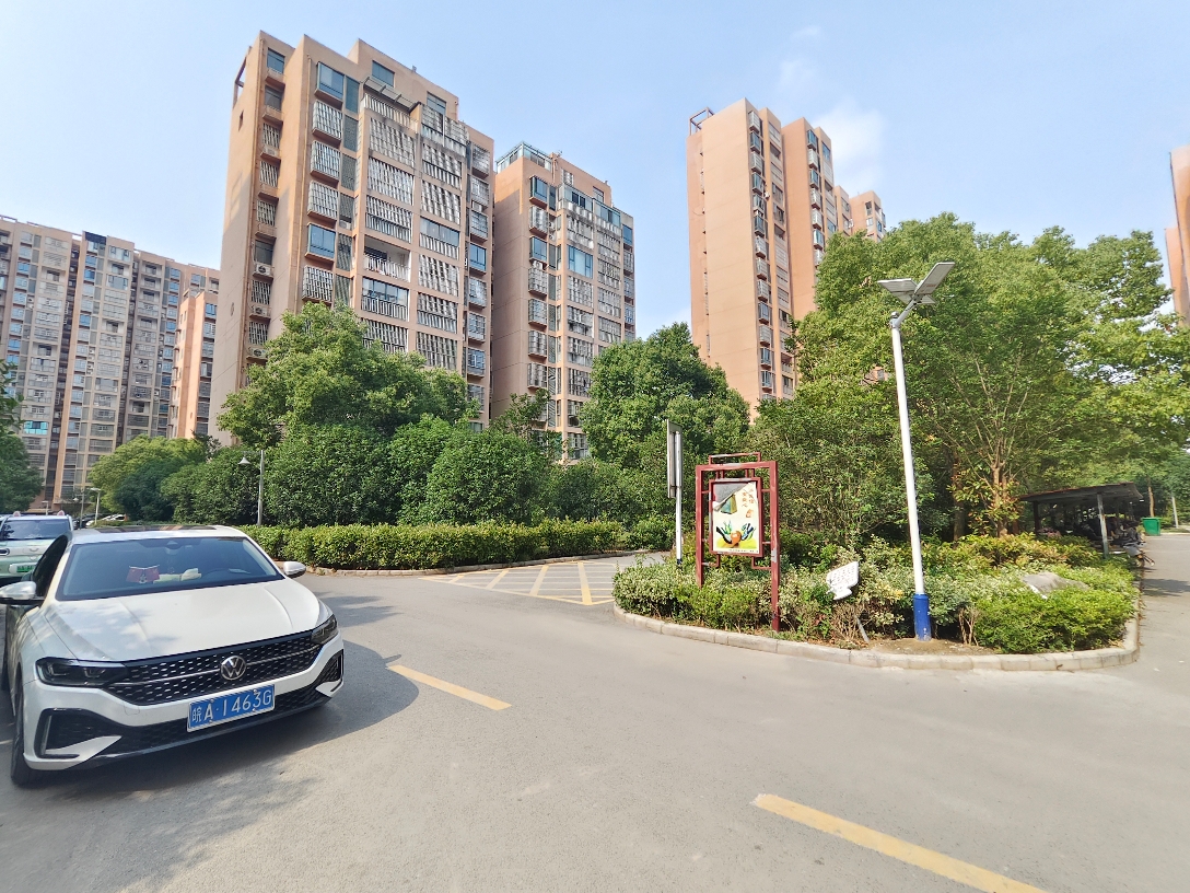 东津花园精装修出租_11