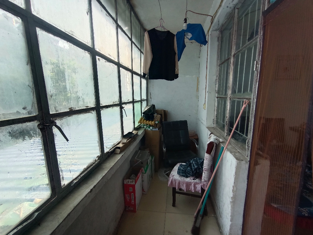 潘三2小区简装两室一厅_5