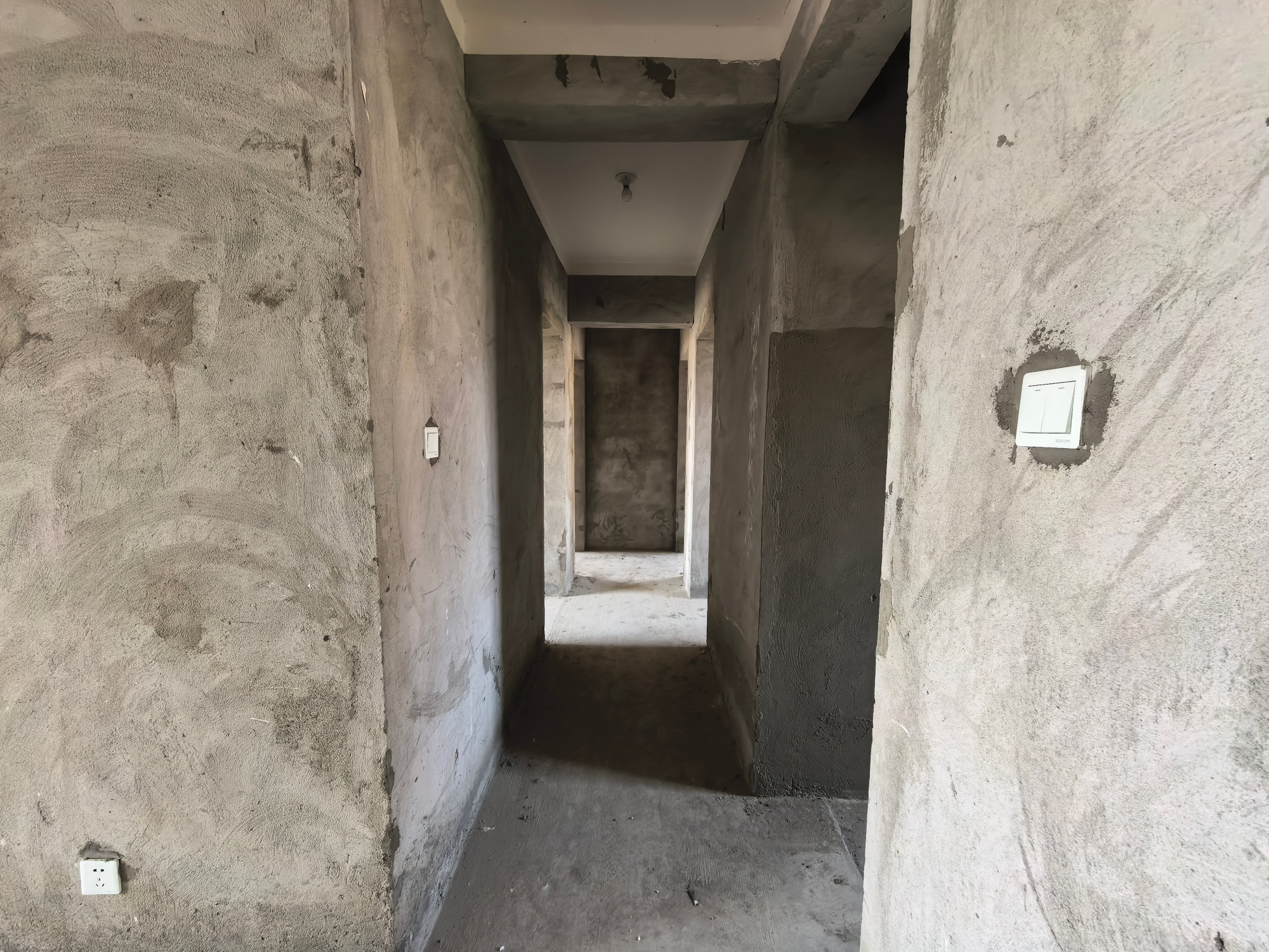 东昌庭院 毛坯四室 中间楼层 双校区 采光好_10