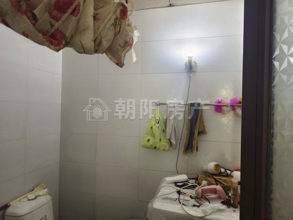 出租淮望小区二期三室一厅一楼_7