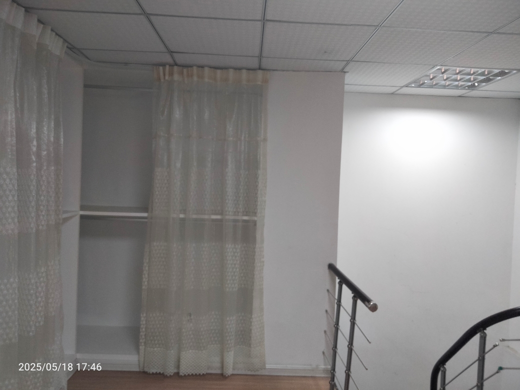 金地国际城A区精装修复式房两室2厅，老证房东急售_12