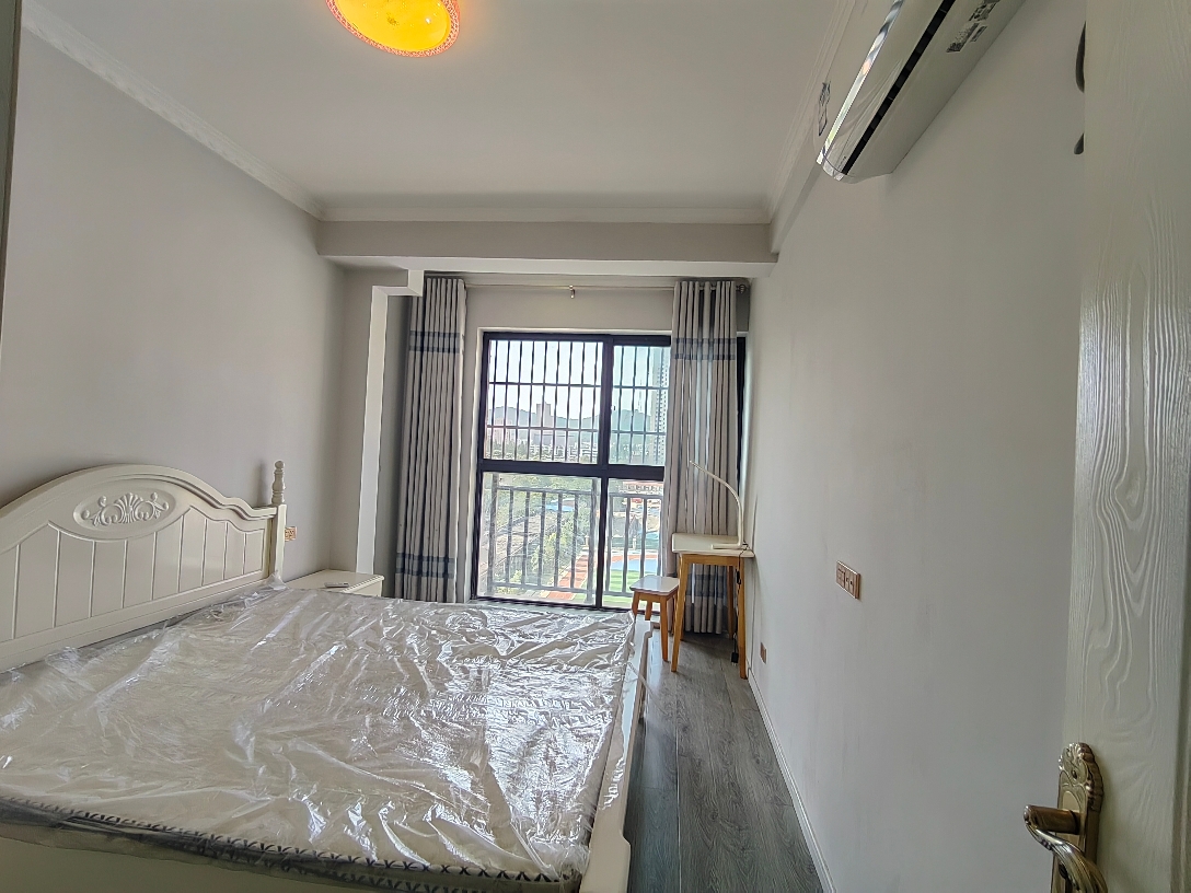 汇金广场两室一厅精装出租_7