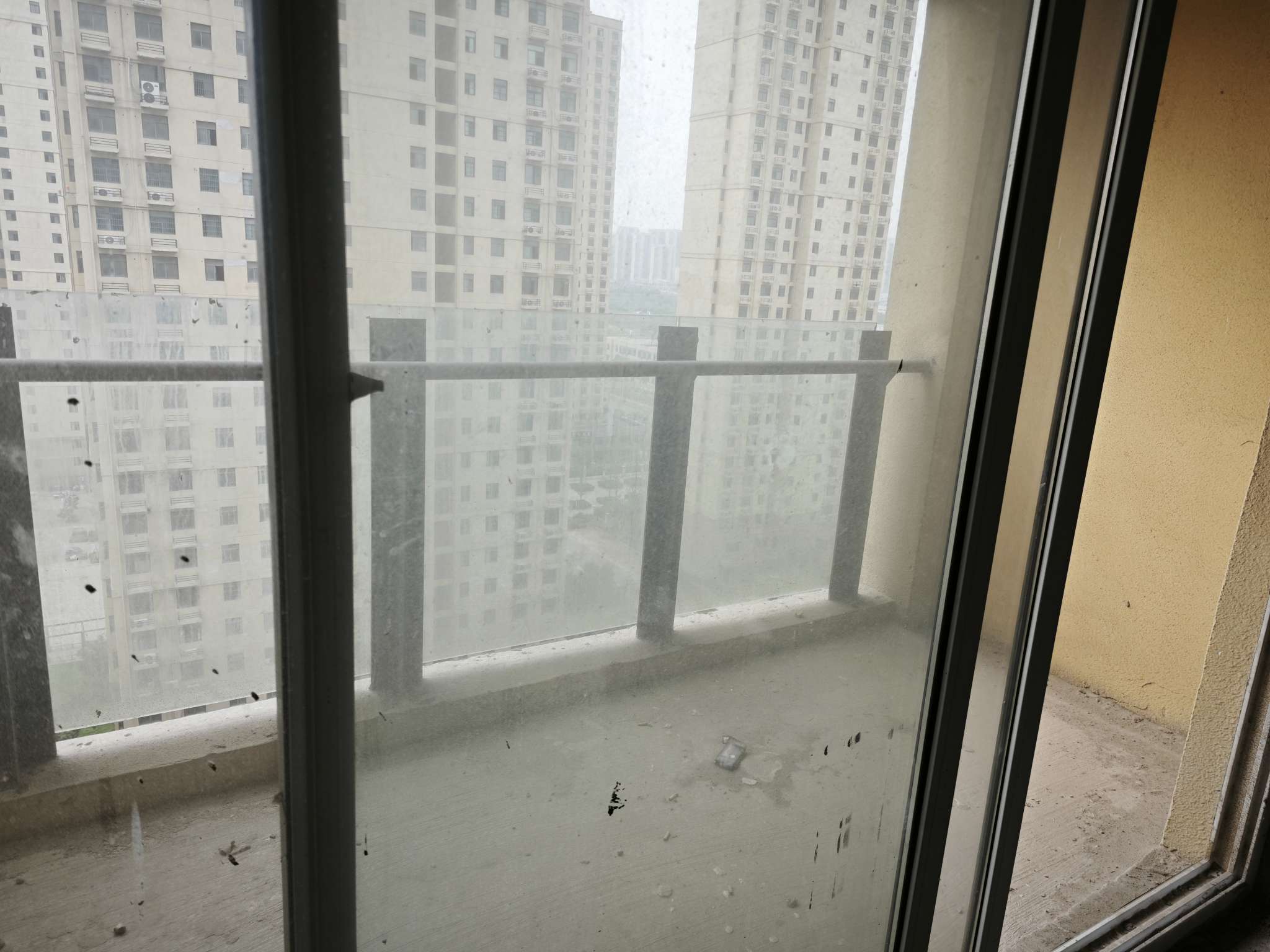林巷安置小区 83平 南向两居 毛坯 随时看房_4