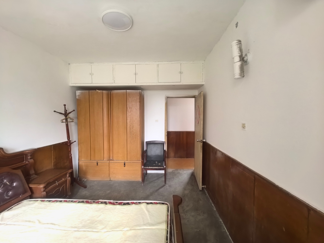 法院小区80平方3室一厅 急租_3