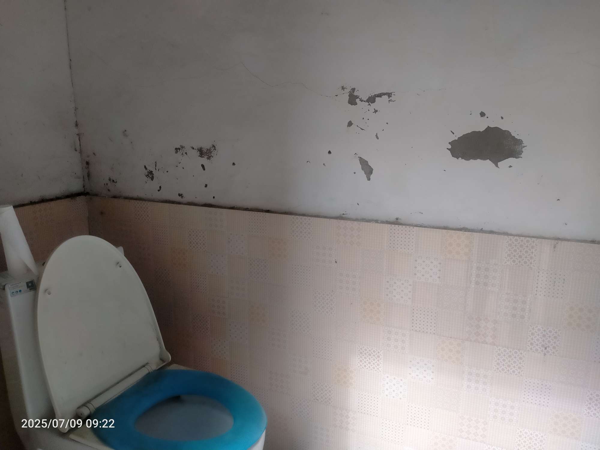 淮南一中家属楼自建房出租共2间，各自出租（每间600元）_3