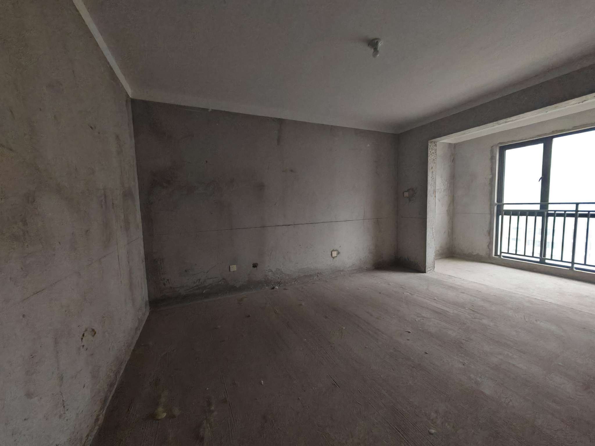 观湖名居 136平 南向三居 交通便利 毛坯_14