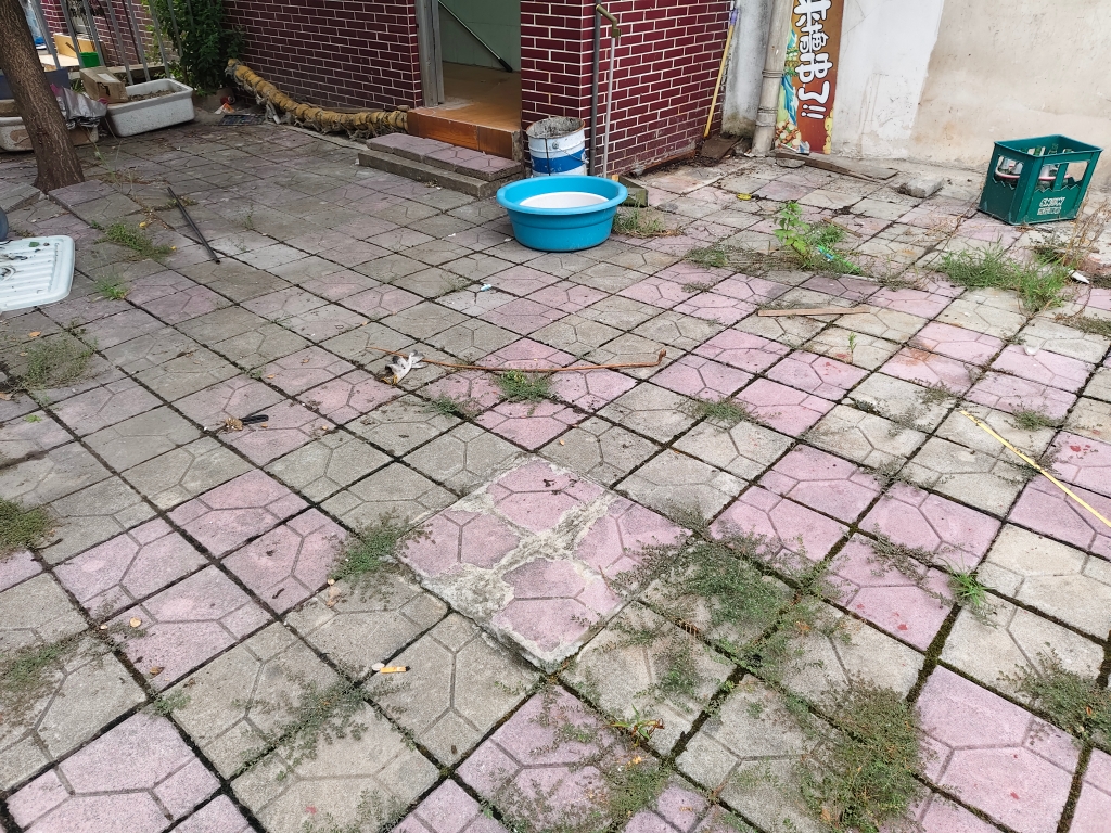 寿春苑A区一楼带院子简装修三室两厅一厨一卫_9