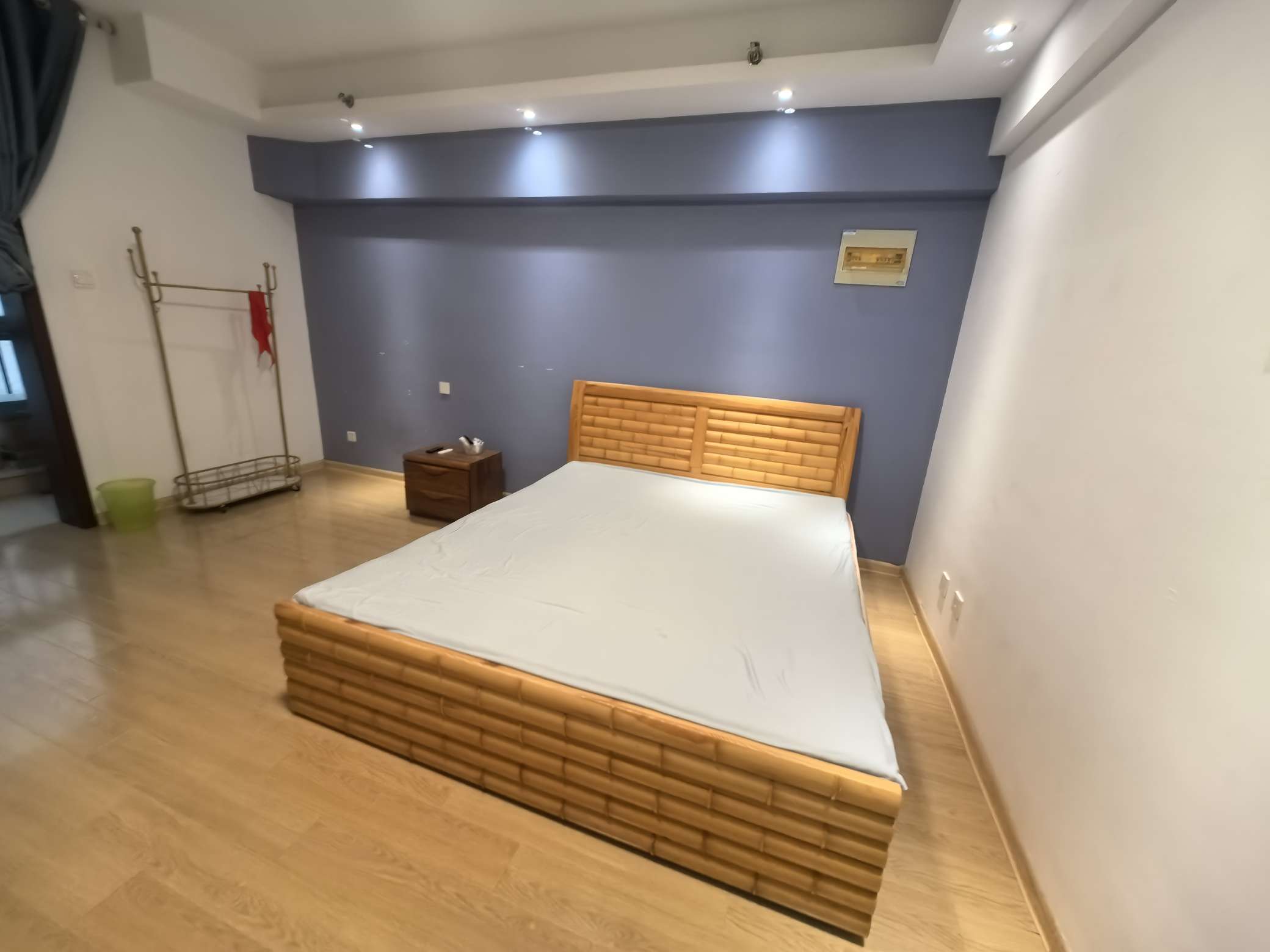 新体育场旁 中环158 精装拎包入住 家具家电齐全_5