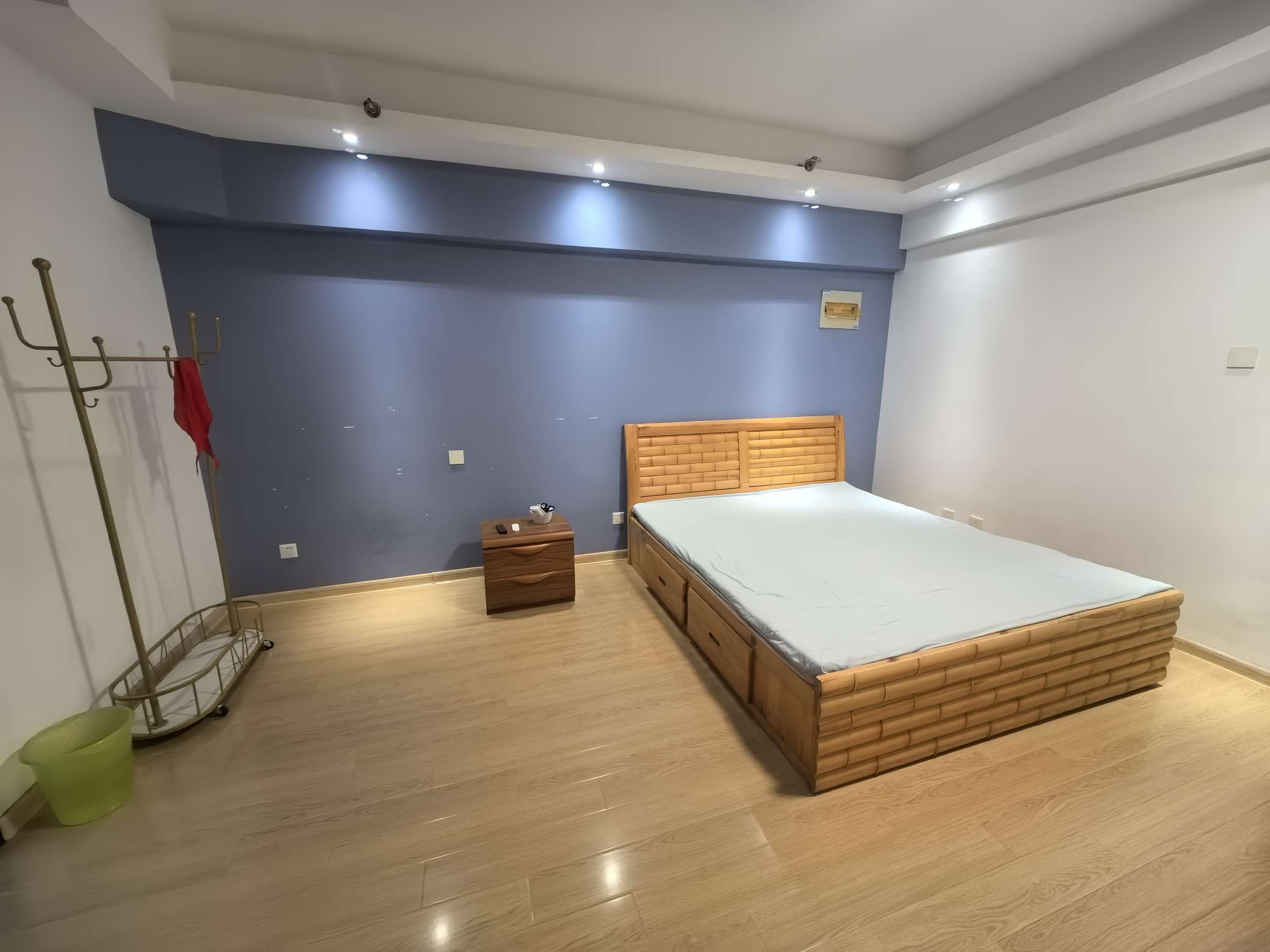 新体育场旁 中环158 精装拎包入住 家具家电齐全_3