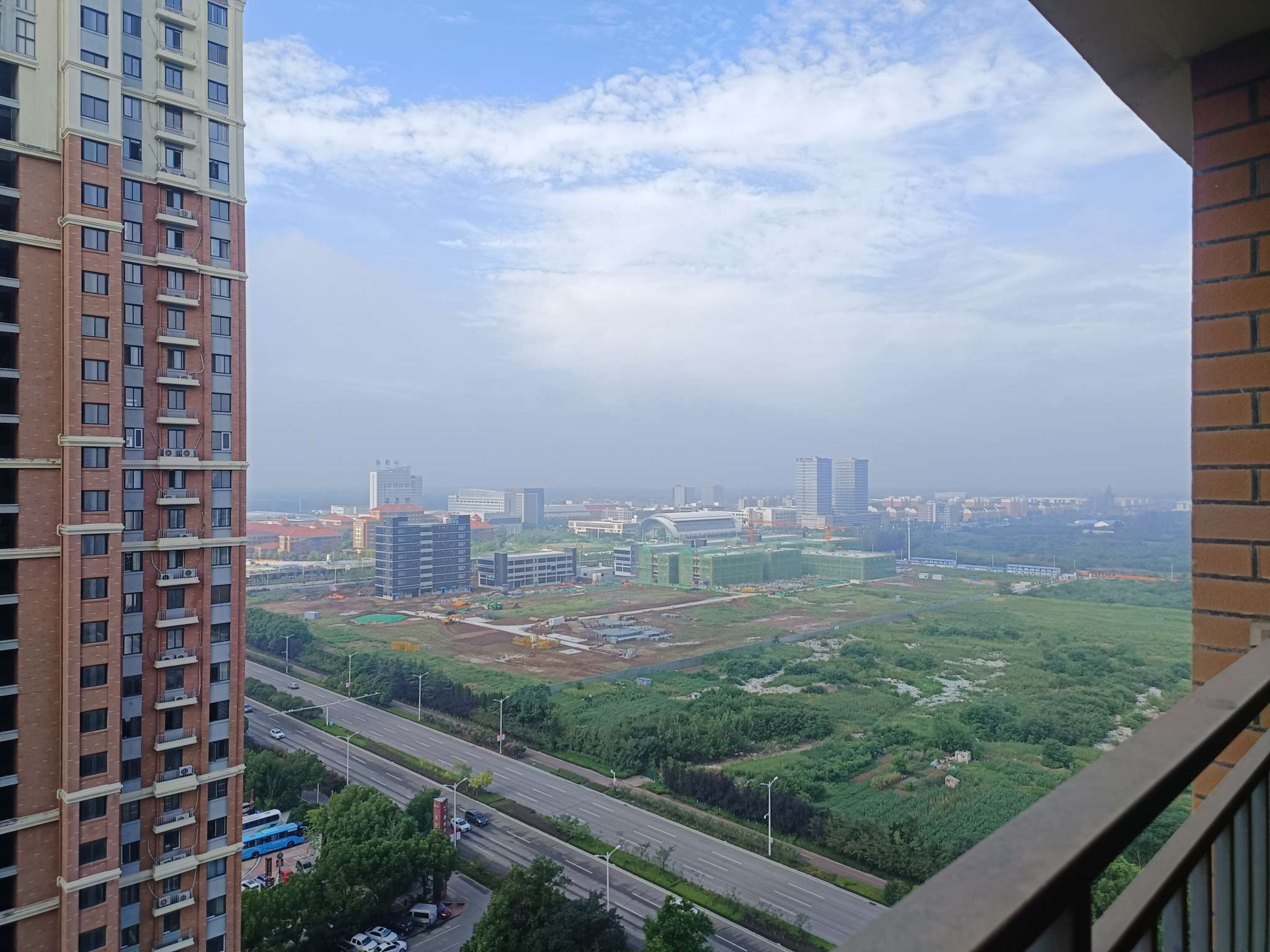 英伦联邦 92平米三室两厅老证采光好_7