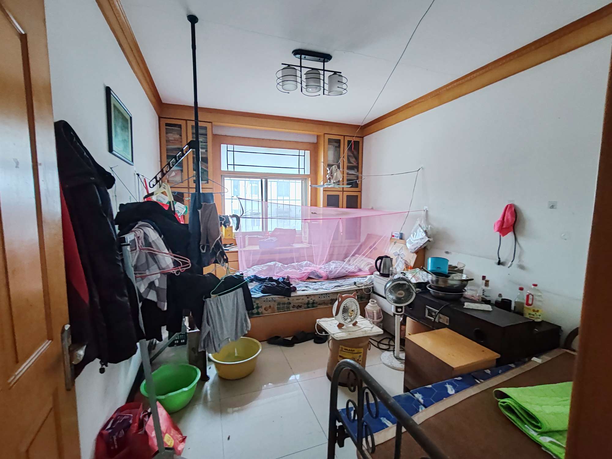 新百商店综合楼 83平 两室两厅 交通便利 简装出租_8