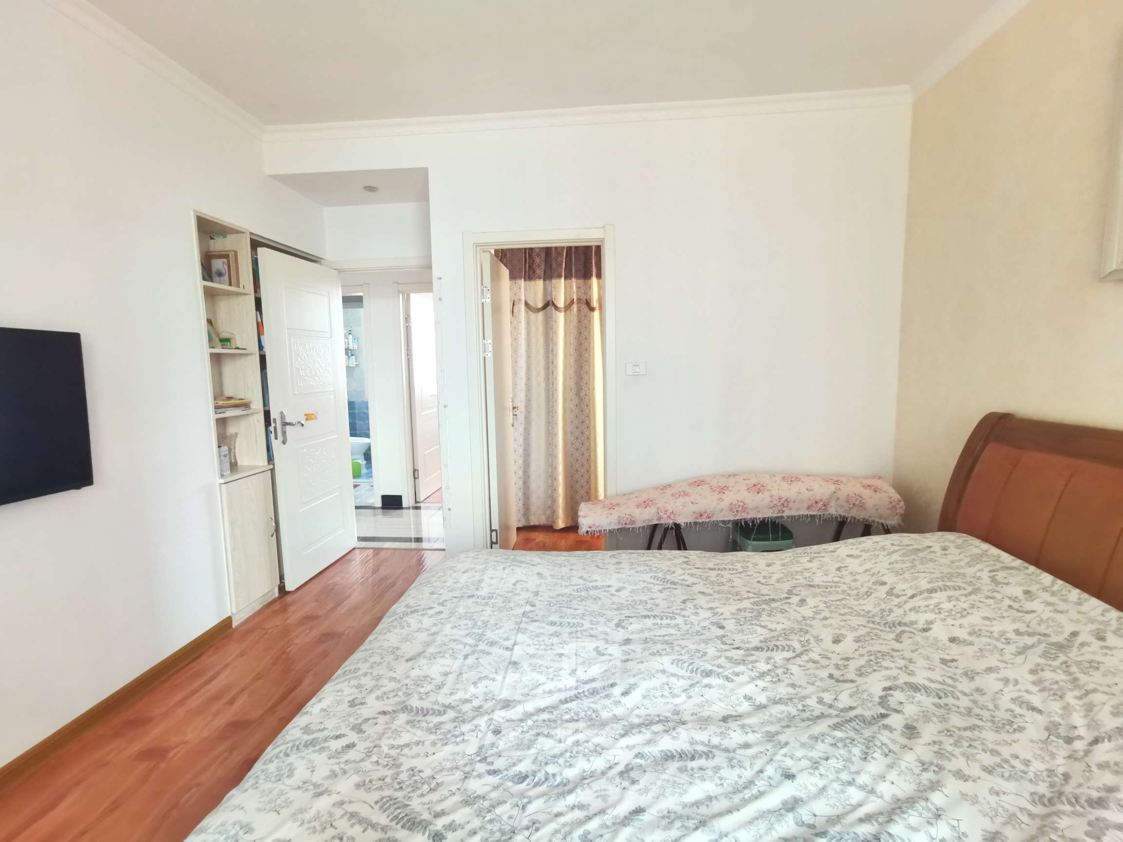 香颂小镇N区四室两厅两卫精装修急卖_3