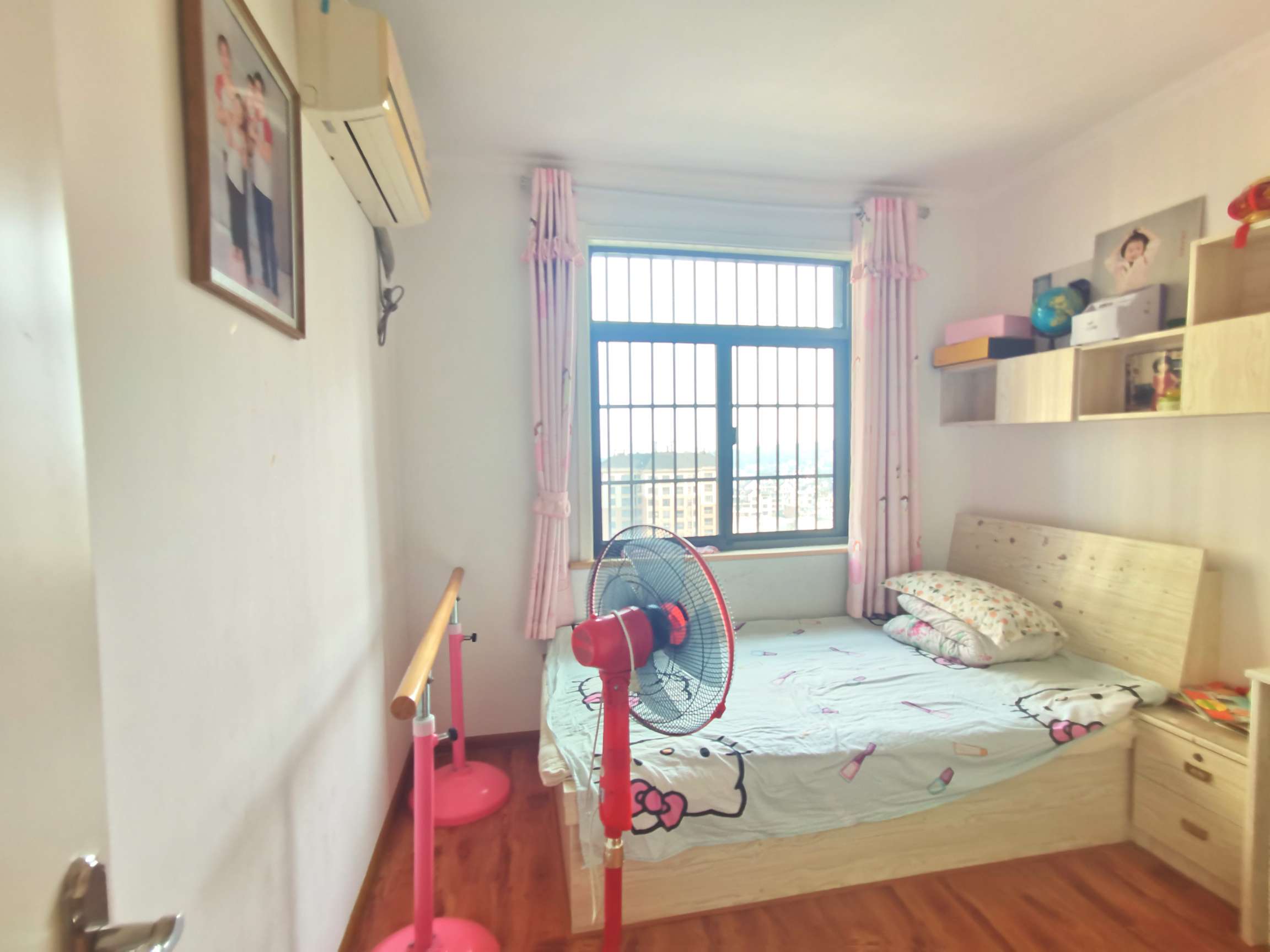 香颂小镇N区四室两厅两卫精装修急卖_6